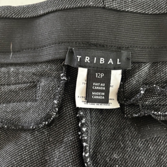 Tribal Fia Mid‎ Rise Curve Hem Pant in Black. Size 12P - Picture 4 of 8